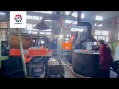 Processo de produção e instalação de bombas de água e bombas de óleo em fábricas.